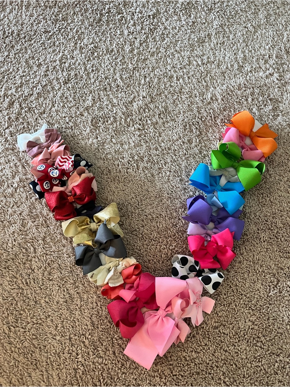 Multicolor Girls Hair Bow Set: includes 32 bows